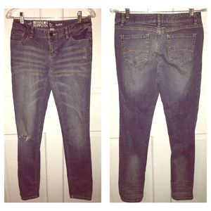 Ripped Skinny Jeans