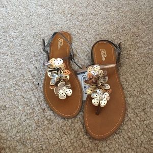 Flower sandals