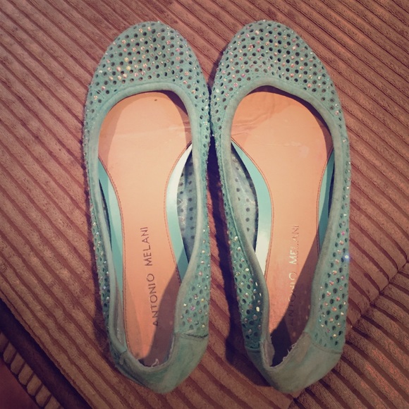 Both Turq and brown rhinestone flat bundle 2 4 15$