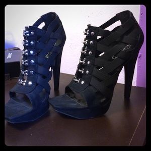 Black Jessica Simpson heels