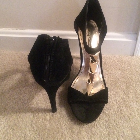 Black velvet heels! Gold studs