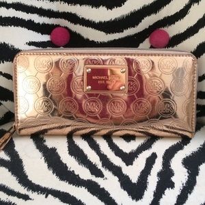 Michael kors wallet