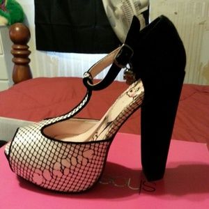 Fun pair of baby doll heels