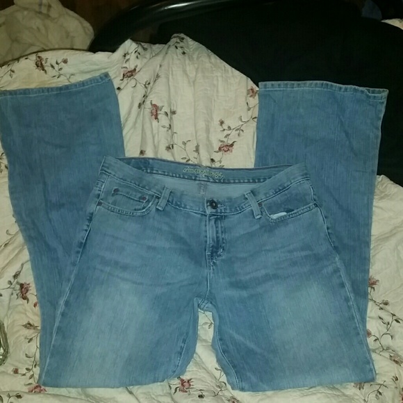 American eagle jeans!