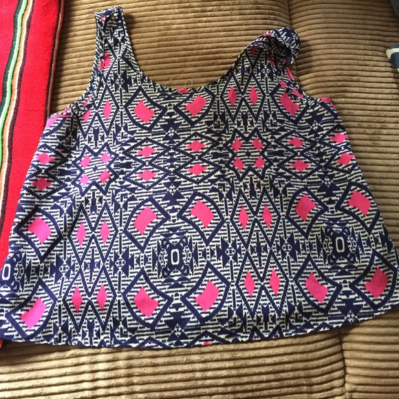 Aztec print tank
