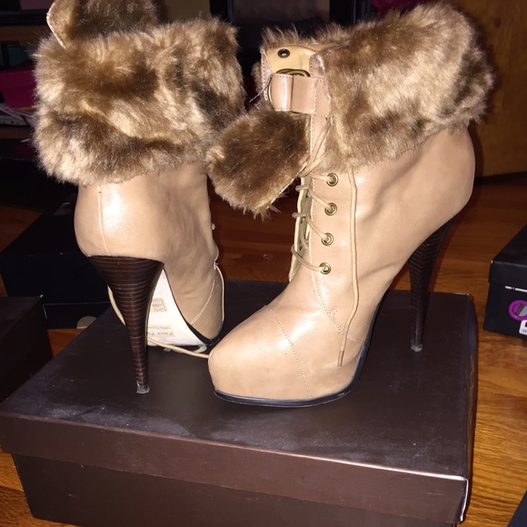 Bebe boots