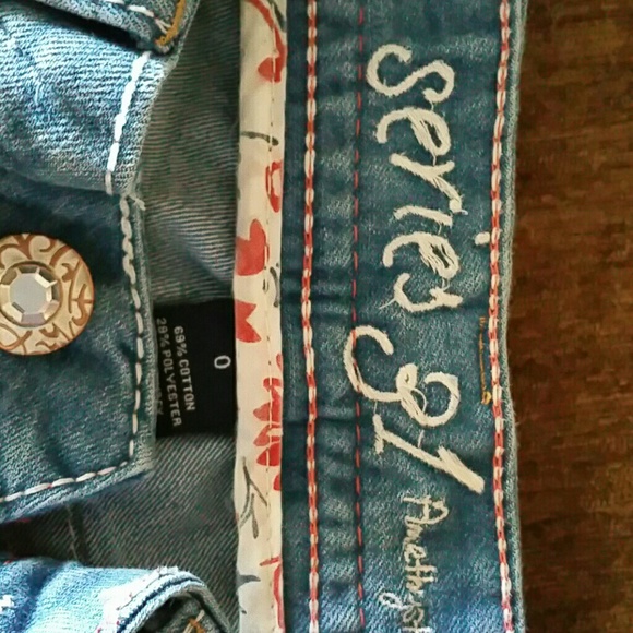 Jeans - Picture 2 of 3