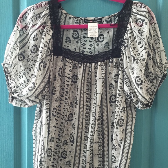 Love Squared BoHo Black&White 🌷 Lace&Flowers Top