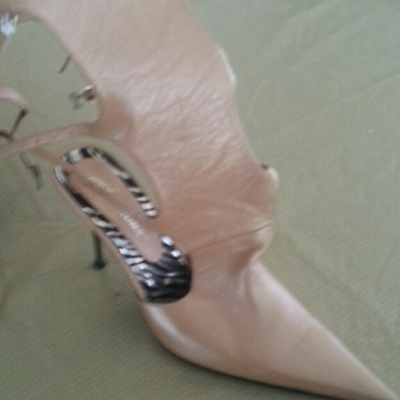 A real nice shoe - Picture 2 of 4