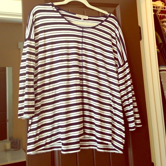Jones New York navy and white shirt!