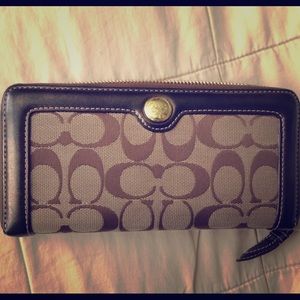 Authentic Coach Wallet