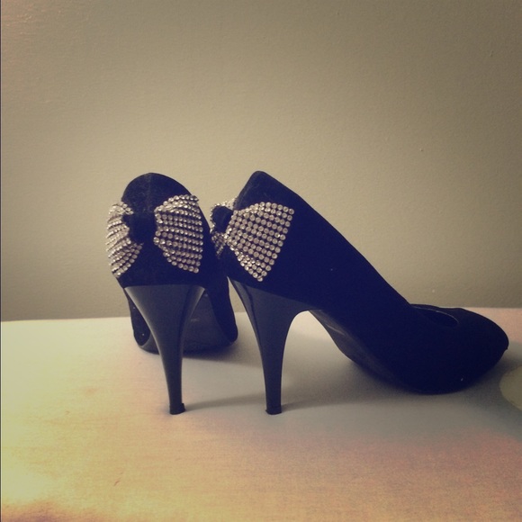 SOLD - Picture 1 of 4