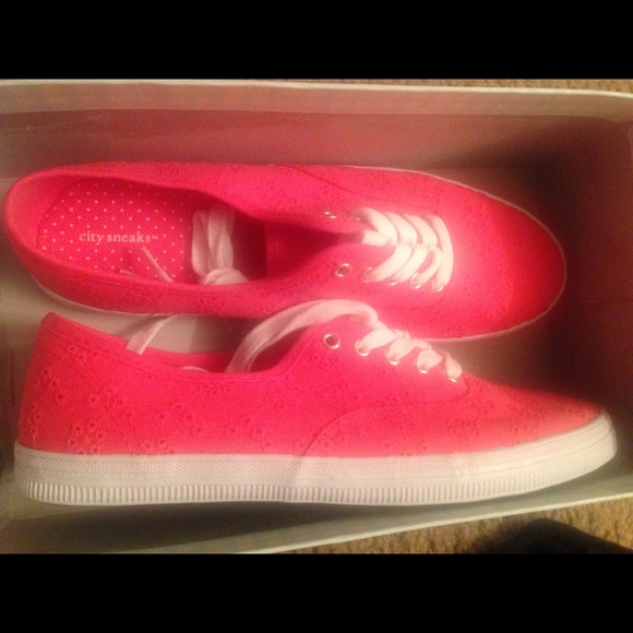 Pink 8 1/2 sneakers