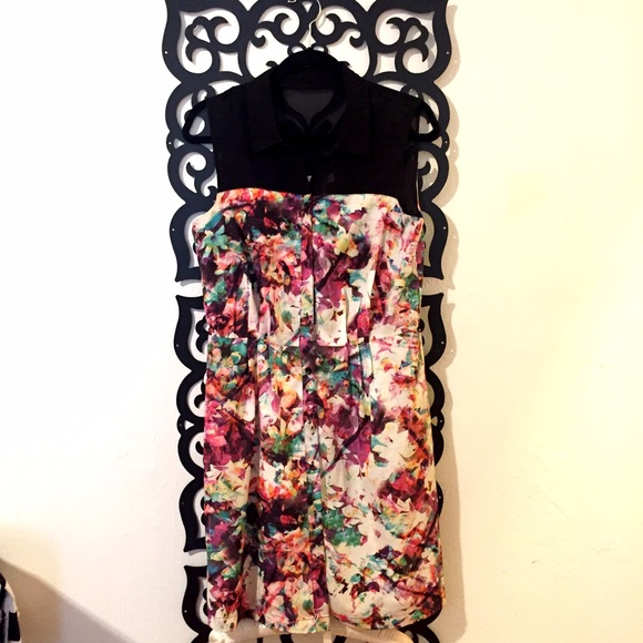 Ivy & Blue Dresses & Skirts - kaleidoscope Print Dress Ivy & Blue Dresses & Skirts - kaleidoscope Print Dress
