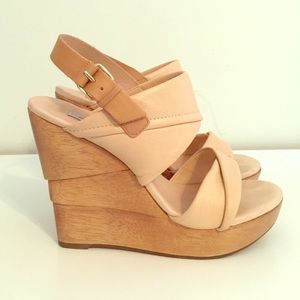 Diane von Furstenberg nude wedges