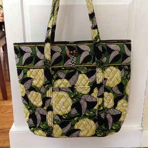 🚫SOLD IN BUNDLE🚫NWT Vera Bradley "Vera" Tote