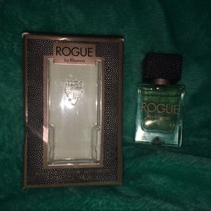 Rogue by Rihanna Perfume