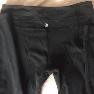 Lulemon black yoga pants