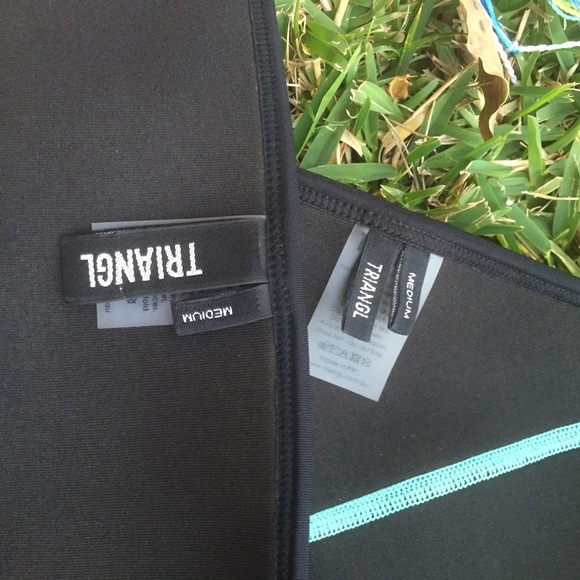 👙NEEDS TO GO👙Triangl Bikini in Miami Mint - Picture 3 of 4