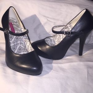Pin Up black  Mary Jane heels