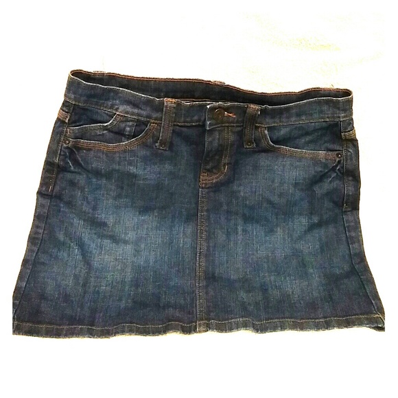 Gap skirt