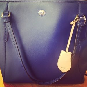 Blue leather couch purse, for cheap!! Offers 👍