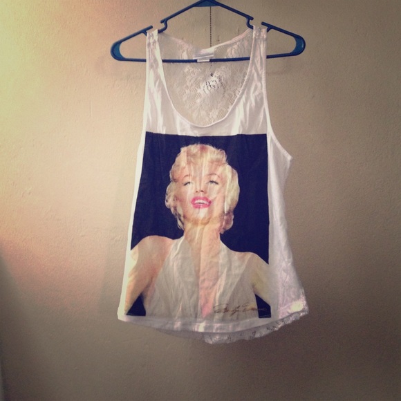 Marilyn Monroe shirt!