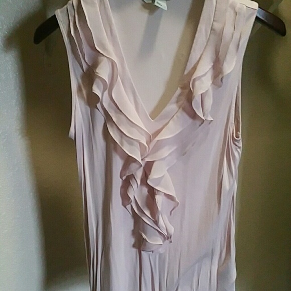 Vneck ruffle top - Picture 1 of 1