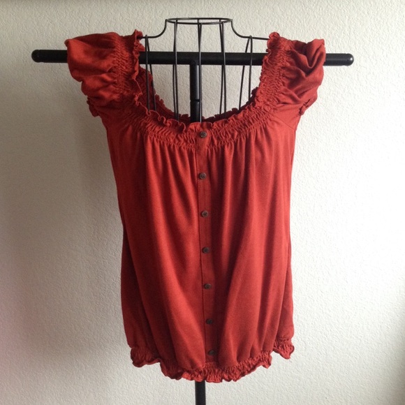 ✅ DONATED ✅ Burnt Orange Top