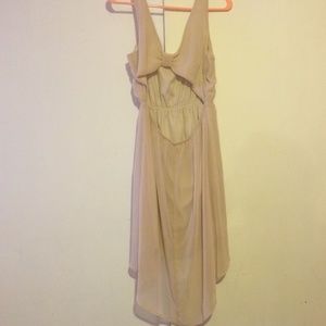 Summer dress, open in the back