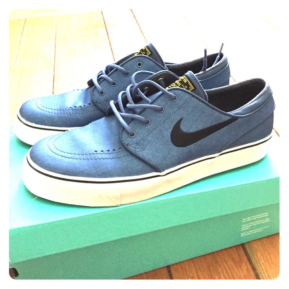 Nike Other - New Mens 9.5 Nike Sneakers