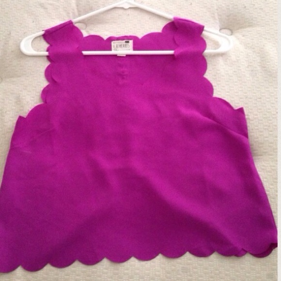 Scalloped crop top!