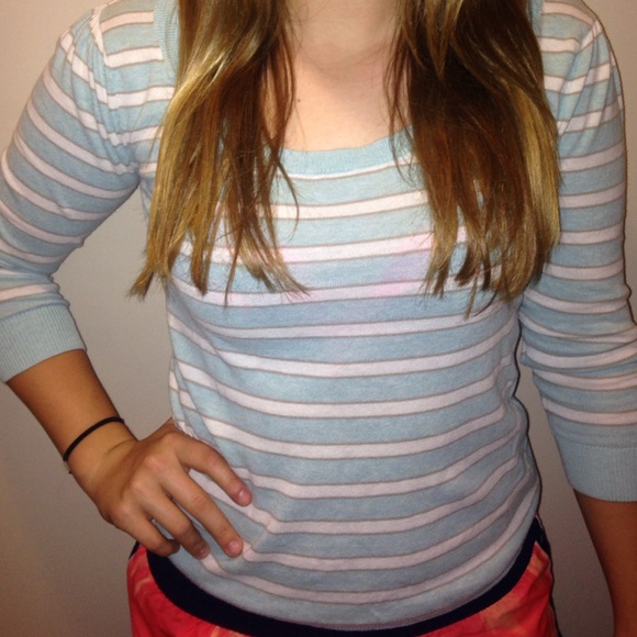 Old Navy 3/4 Sleeve Sweater