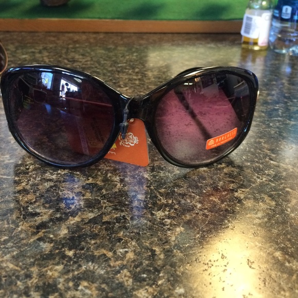 Sunglasses - Picture 2 of 3