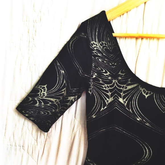 Black & gold done right w/ Bebe. NWOT.