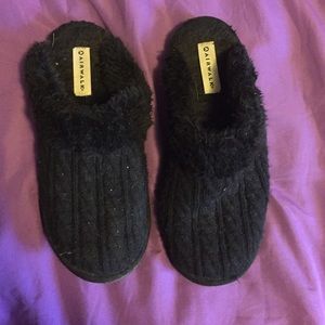 Black slippers