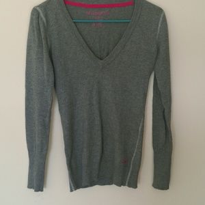 Long sleeve gray light sweater
