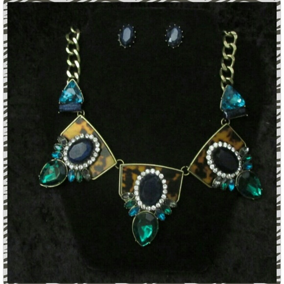 Necklace set