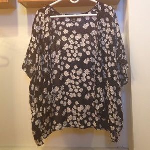 Blue and white flower print kimono