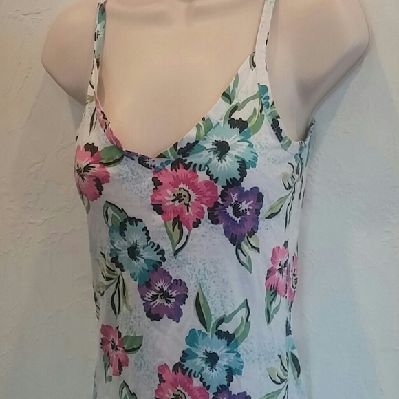 🚫SOLD🚫Floral Tank