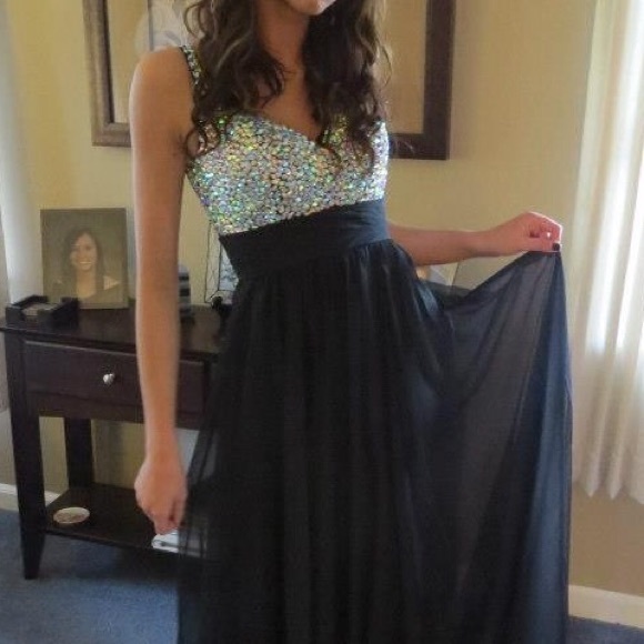 La Femme Dresses & Skirts - Black La Femme Prom Dress Sz 4