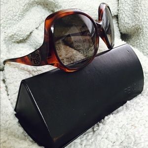 FENDI SUNGLASSES