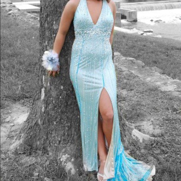 Blue Prima Donna prom dress - Picture 2 of 4