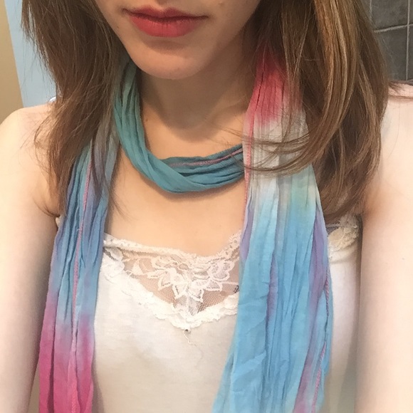 Tie-dye scarf