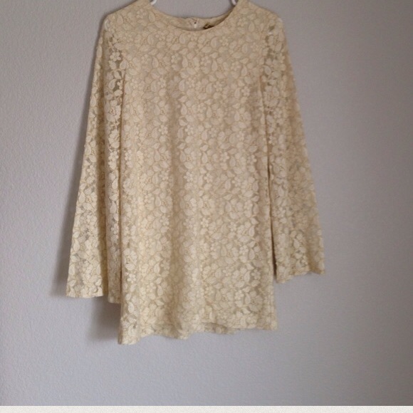 Festival Lace dress. - Picture 2 of 4