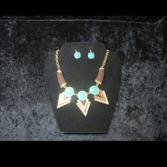 Necklace set