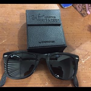 Authentic Foldable Wayfarer Raybans