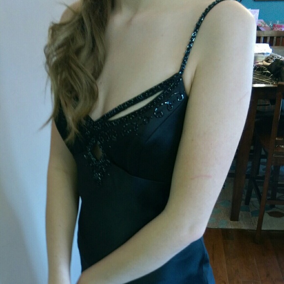 Party dress - Picture 4 of 4