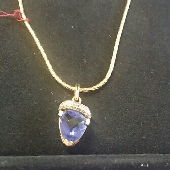 Lab created tanzanite pendant & chain - Picture 1 of 3