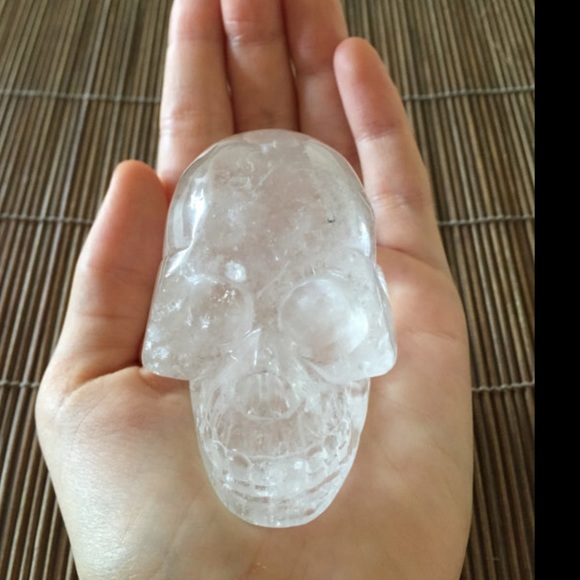LARGE LUCKY CRYSTAL SKULL 🔮✨SALE LIMITED TIME✨ - Picture 3 of 4